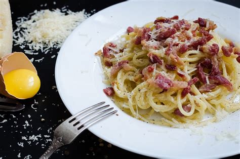 Spaghetti alla Carbonara po italsku Recepty cz On line kuchařka