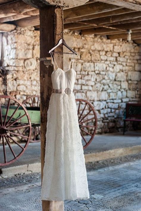 27 Stunning Barn Wedding Dresses - Weddingomania