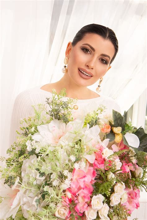 beauty woman flowers  photo  pixabay