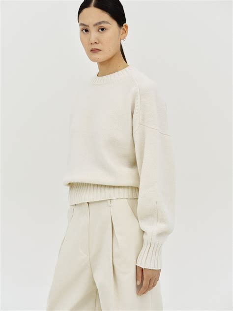 Round Neck Sweater Ivory Sourceunknown