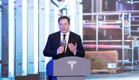 Elon Musk busca trabajadores argentinos y paga hasta 3300 dólares por