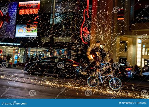 Hollywood Boulevard Nightlife, in the Best Light. Editorial Image - Image of landscape, king ...