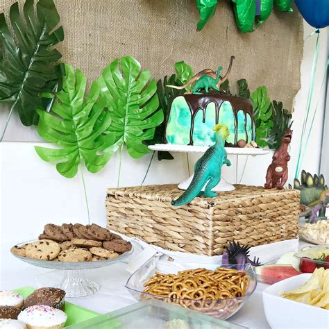 28 Ideas De Dinosaurios Decoraciones De Dinosaurios 556