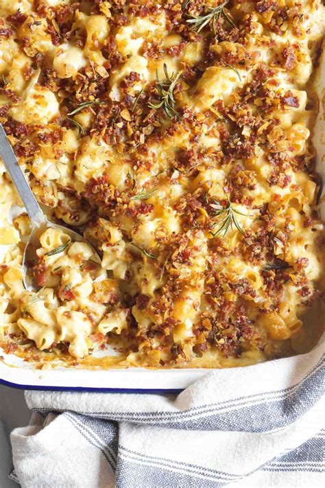 Baked Cauliflower Mac N Cheese With Crispy Bacon Rosemary Topping