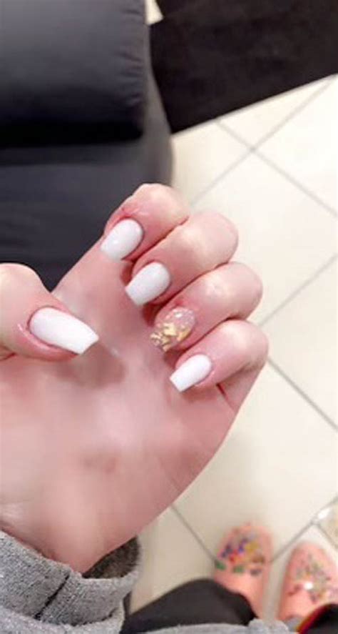 White Nails With Gold Foil Accent Finger Vibrant Guide