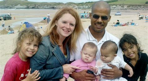 Couple Gives Birth To Twins With Different Skin Colors 7 Years Later