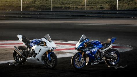 Yamaha Debuts a Observe-Solely R1 for 2023 - lickscycles.com