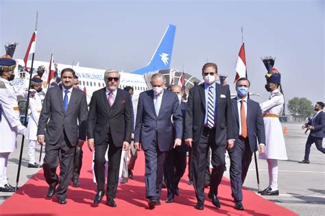 afghanistans reconciliation leader abdullah abdullah arrives  islamabad