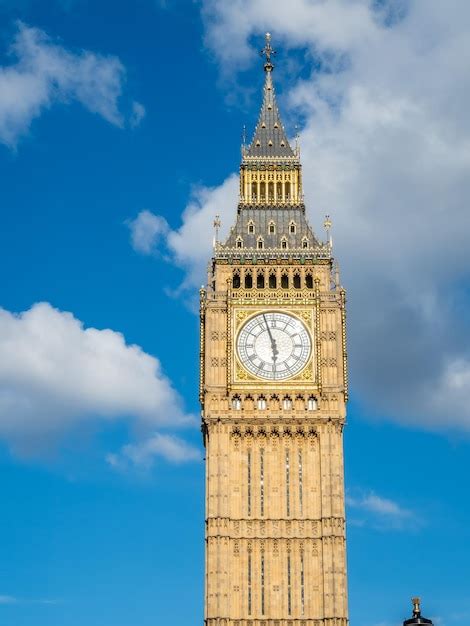 Premium Photo | Big ben clock tower in london