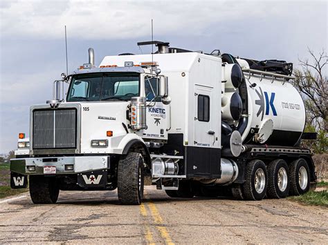 Why You Should Choose A Vacuum Truck For Your Next Excavation Project