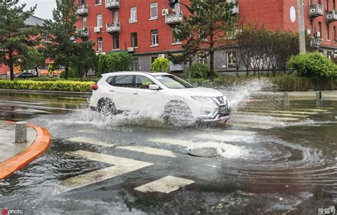 长春暴雨过后内涝严重 众多私家车被淹 搜狐大视野 搜狐新闻