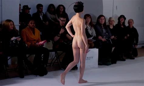 Insólito ¡desfile De Modelos Totalmente Desnudos Infobae