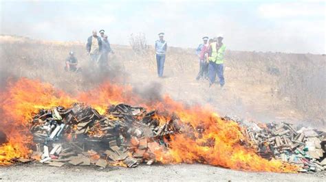 Mekn S Destruction Par Incin Ration De Pr S De Trois Tonnes De Drogue