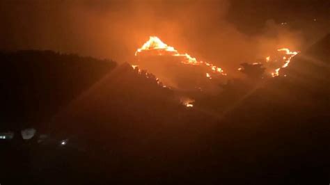 Ischia Incendio Sul Monte Epomeo La Repubblica