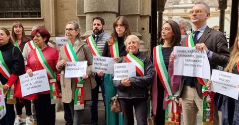 Piemonte La Destra Fa Una Legge Contro Gli Allontanamenti Di Minori