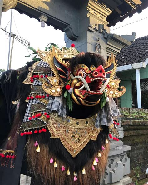 Barong Bangkung Dan Ngelawang Tradisi Sakral Masyarakat Bali