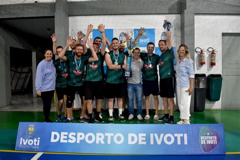 Gaúcho e Confraria são os grandes vencedores do Campeonato Municipal d