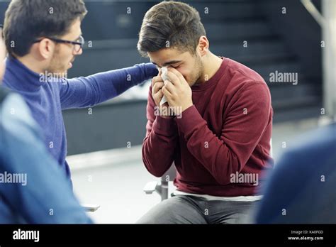 Group of people crying hi-res stock photography and images - Alamy