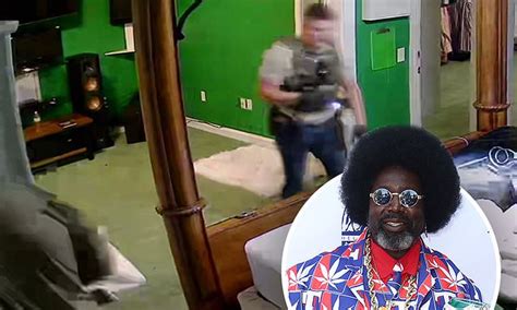 Afroman Shares Video And Photos Of Police Raiding His Home Daily Mail