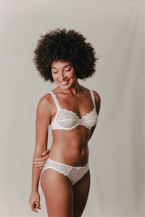 Soutien Gorge Avec Armatures Blanc En Dentelle De Calais Gaby