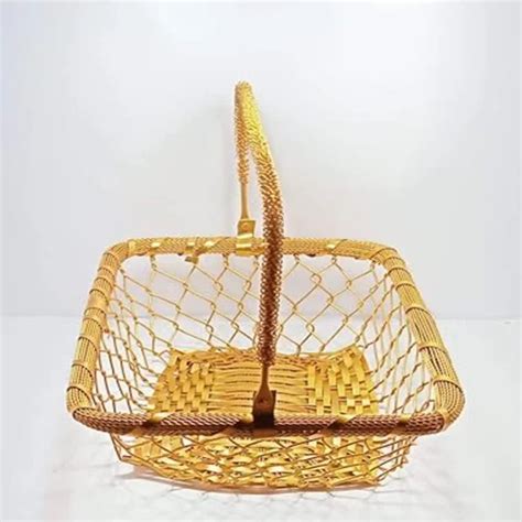 Golden Metal Basket Hamper Mesh Wire Basket Hamper For Gifting Size