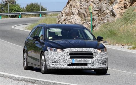 Ford Mondeo Driver Pulls A Knife On Motorist He Had Been Tailgaiting