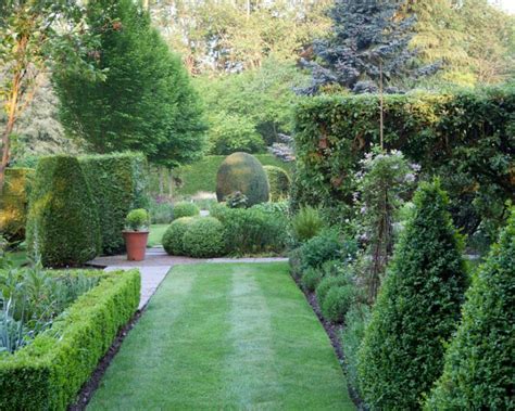 Formal garden design: 8 ideas for gardens of all sizes | Homes & Gardens