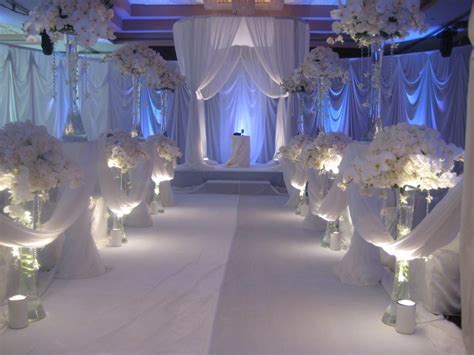 White (and blue) wedding aisle - Weddings Photo (39454891) - Fanpop