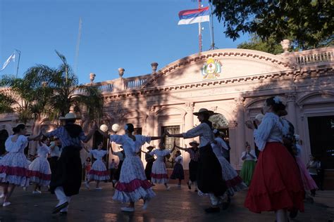 La Casa De Gobierno De Misiones Cumpli A Os Y Hubo Festejo Popular