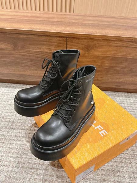 Кроссовки Naked Wolfe купить с доставкой по выгодным ценам в интернет магазине OZON 1683913328