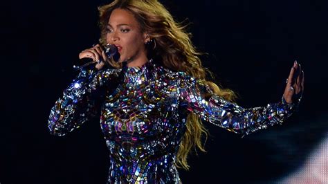 Why Harvard Business School students are studying Beyoncé - Vox