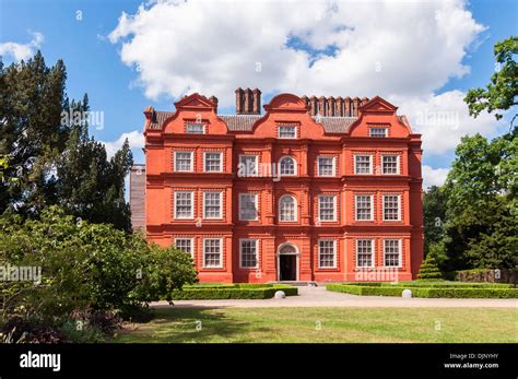 Kew Palace, red brick mansion at Kew Gardens, England Stock Photo - Alamy