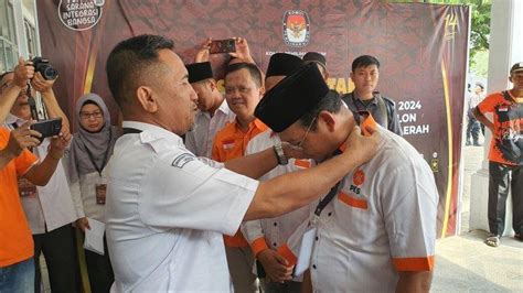 Jadi Parpol Pertama Daftarkan Bacaleg Puluhan Kader Pks Datangi Kpu