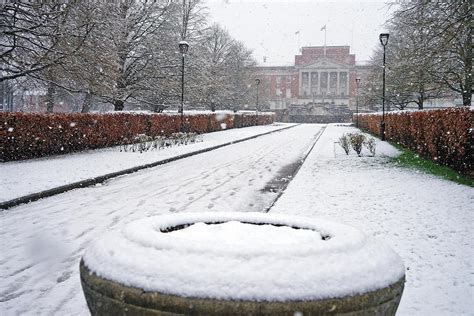 Derbyshire weather: Snow and ice set to hit Derbyshire this week – with ...