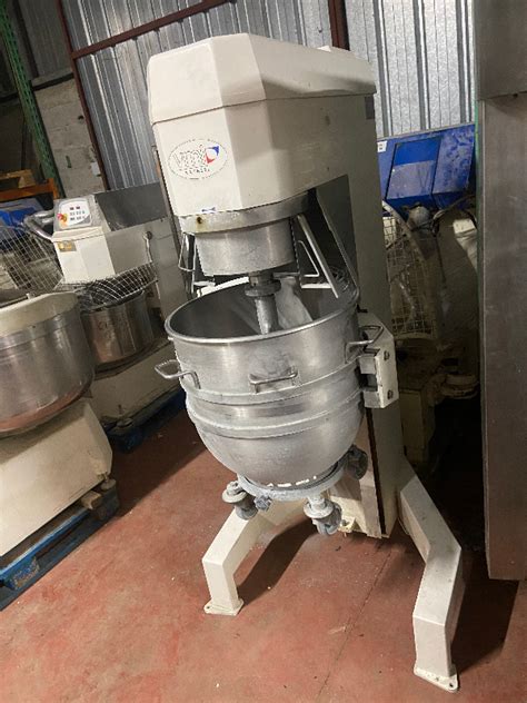 Batteur M Langeur Plan Taire Avec Cuve Litres Machines D Occasion