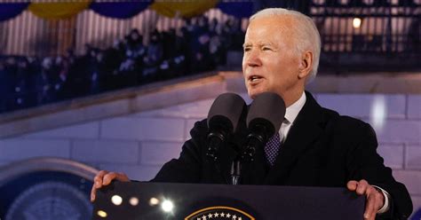 Joe Biden w Polsce Wizyta Joe Bidena w Kijowie i Warszawie podniosła