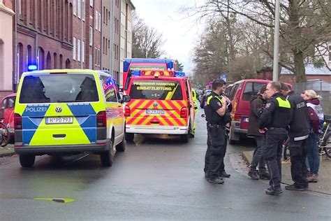 Prozess In Hannover Schrecklich Tochter Soll Ihre Mutter Erstochen