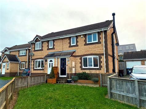 Oakenshaw Court Wyke Bradford Bd12 3 Bed Semi Detached House For