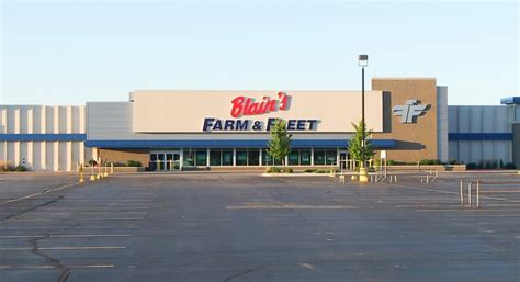 Blain's Farm & Fleet Automotive Service Center of Moline, IL