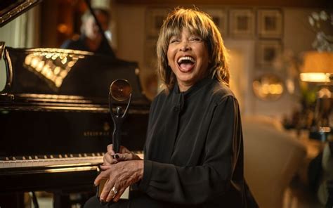 Rainha Do Rock N Roll Mundial Tina Turner Morre Aos Anos