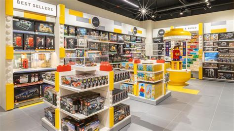 Lego Aterriza En Valencia Abre La Primera Tienda De La Comunitat