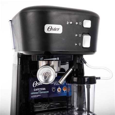 Oster Cafetera Para Cappuccinos 15 Bares Con Espumador