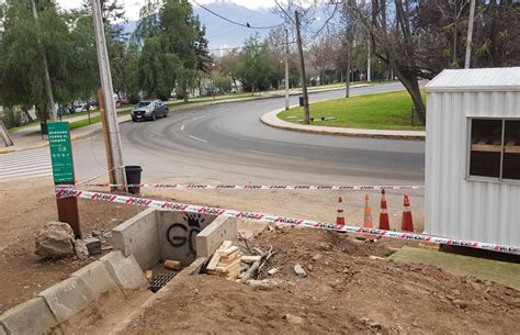 Vitacura Informa Cierre De Acceso Por La Pir Mide Al Cerro El Carb N