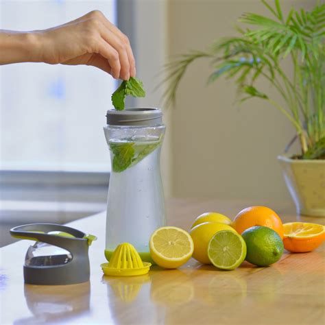 Full Circle Wherever Lemon Water On The Go Glass Bottle The Green Head