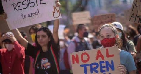 Ambientalistas marchan en Ciudad de México contra la crisis climática