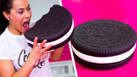 How To Make A Giant Oreo Out Of Chocolate Cake And Buttercream Yolanda