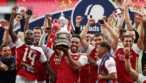 Football: Arsenal captain Pierre-Emerick Aubameyang drops FA Cup trophy ...