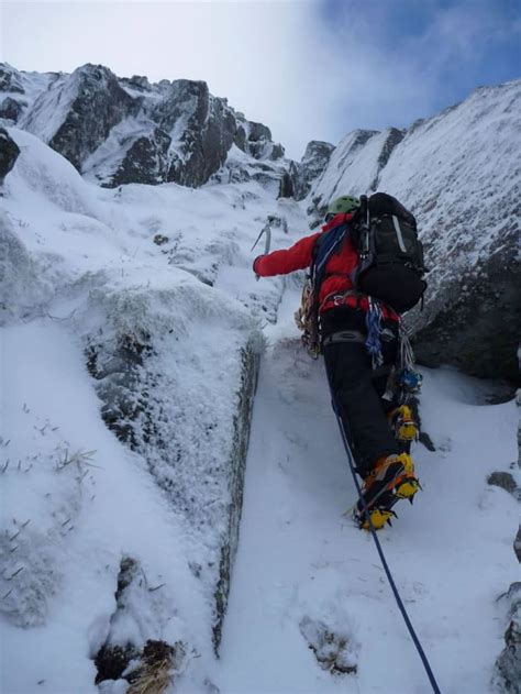 Introductory Winter Climbing Course In Scotland 5 Day Trip Ami Mic Leader