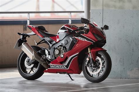 Racing Cafè Honda CBR 1000 RR Fireblade 2017