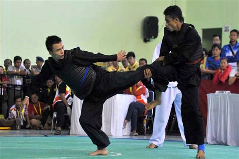 Tim Pencak Silat Jawa Timur Masuk Padepokan Suara Surabaya